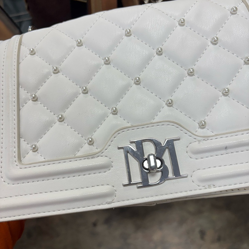 Elegant White Quilted Handbag